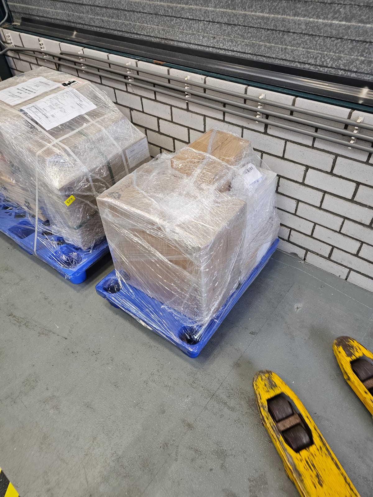 Office removals packing – organized and professional packing services for business relocations